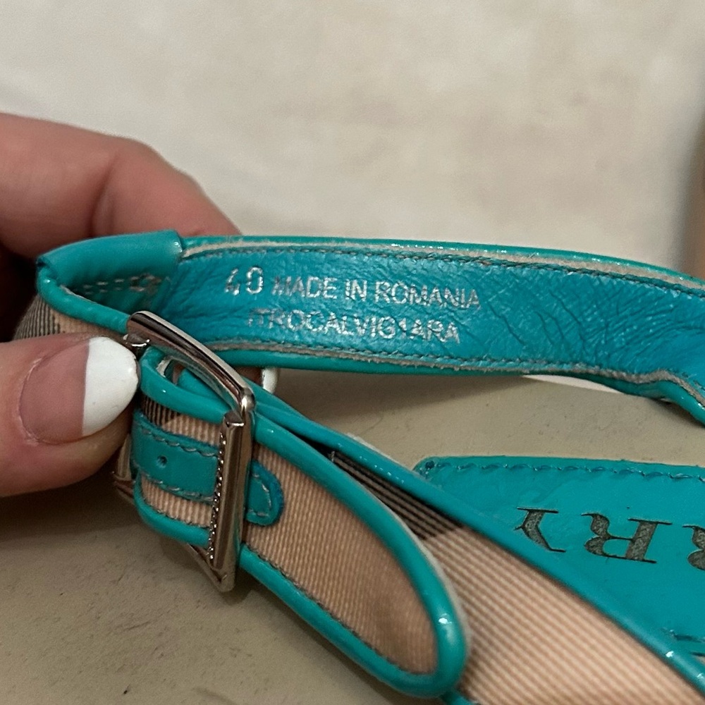 Burberry Turquoise Thong Sandals Nova Check Leather Buckle Flip Flops - Picture 4 of 7